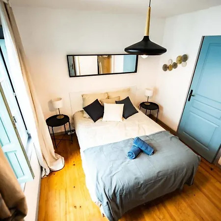 Duplex Typique Centre Lägenhet